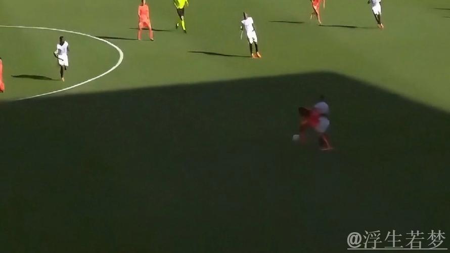 巴萨震撼世界的9秒大戏:3人90米接力反击+4脚触球 36岁杀神终结 巴萨震撼世界的9秒大戏:3人90米接力反击+4脚触球 36岁杀神终结